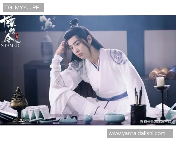 肖战与足球明星的精彩对决:谁能在球场与舞台上赢得更多掌声与荣耀 肖战与足球明星的精彩对决:谁能在球场与舞台上赢得更多掌声与荣耀