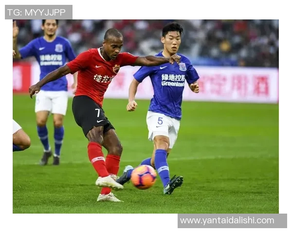 赛后分析:深圳足球队与上海足球队的速度对决全景回顾 赛后分析:深圳足球队与上海足球队的速度对决全景回顾